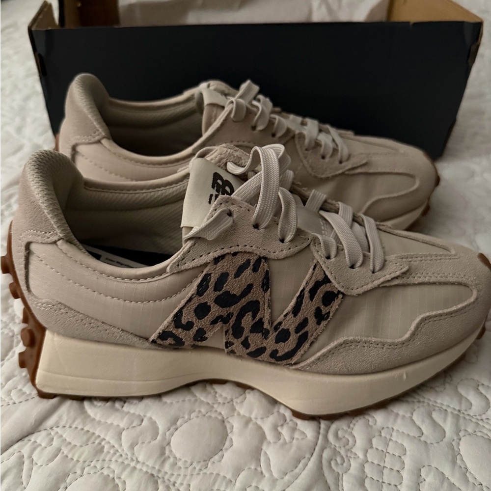 New Balance 327 Beige Sneakers with Leopard Print